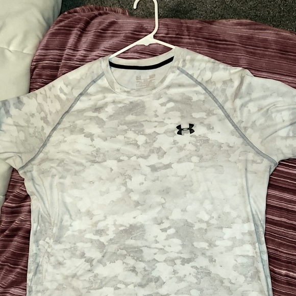 ☆Under Armour Mens T SHIRT - Picture 1 of 3